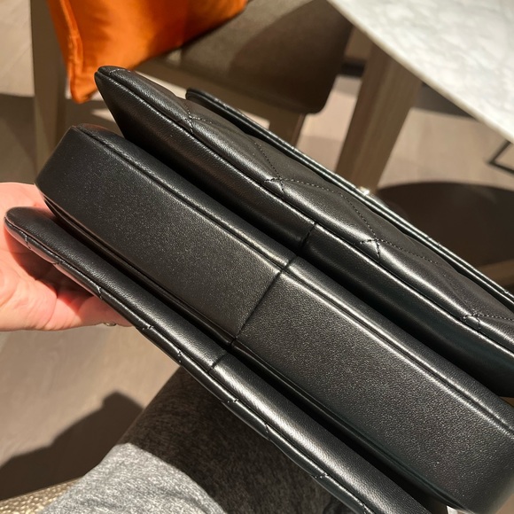 Chanel 23C black trendy Cc raised letter champagne hardware never used condition - Picture 6 of 9